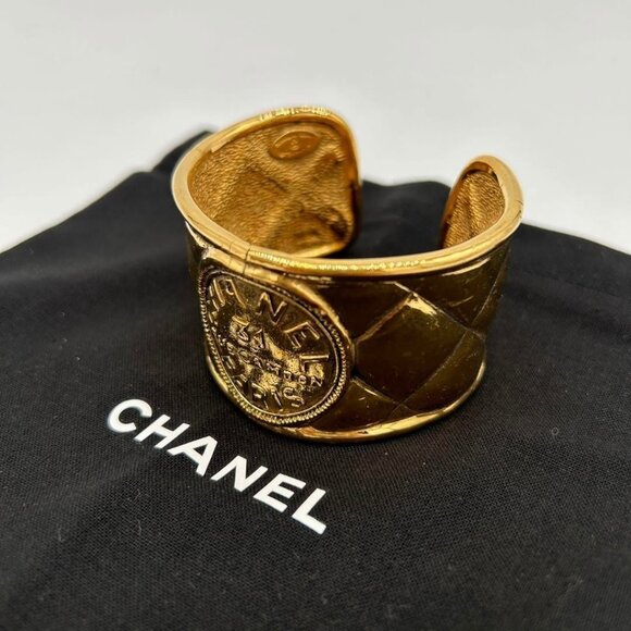 Authentic CHANEL CC Cambon Logo Vintage Bracelet Cuff Bangle Gold Quilted Wide - Picture 5 of 13